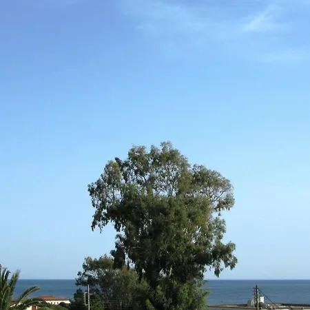 Navarino Seaview Escape - A Breath Away From The Beach Apartment *
